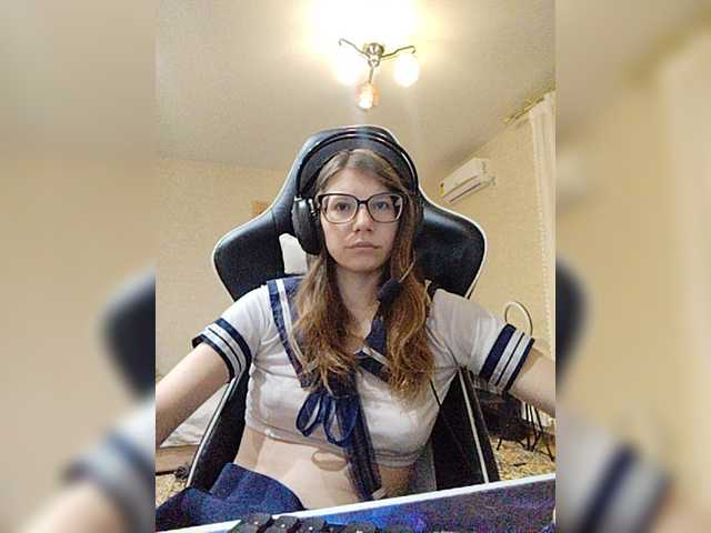 KittyMiracle live cam on BongaCams