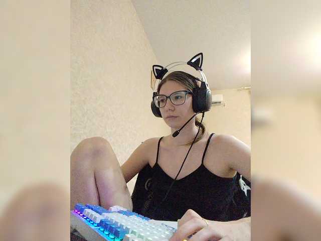 KittyMiracle live cam on BongaCams