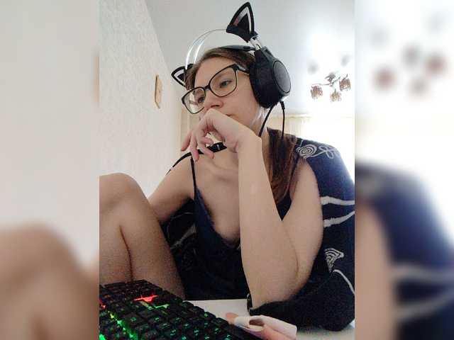 KittyMiracle live cam on BongaCams