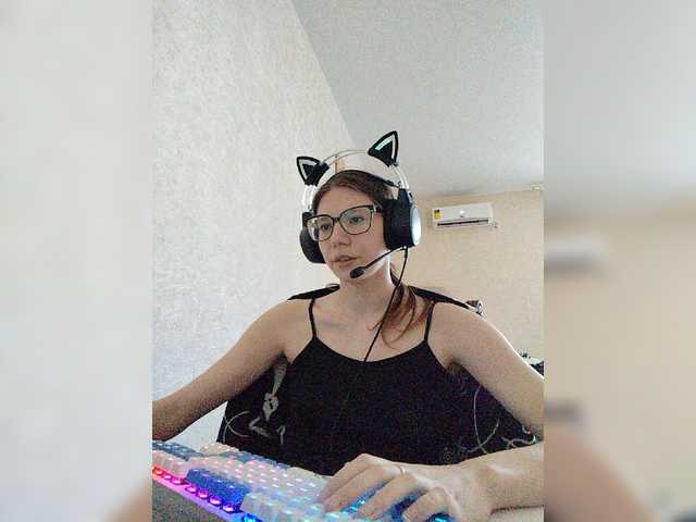 KittyMiracle live webcam show