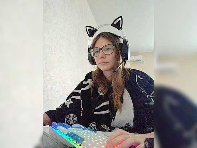 KittyMiracle live cam on BongaCams