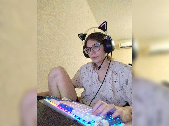 KittyMiracle live cam on BongaCams