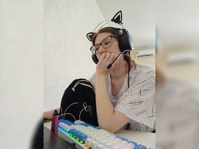 KittyMiracle live cam on BongaCams
