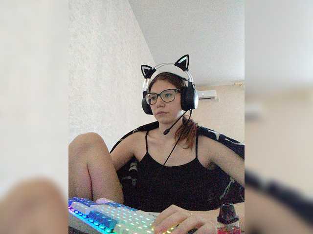 KittyMiracle live cam on BongaCams