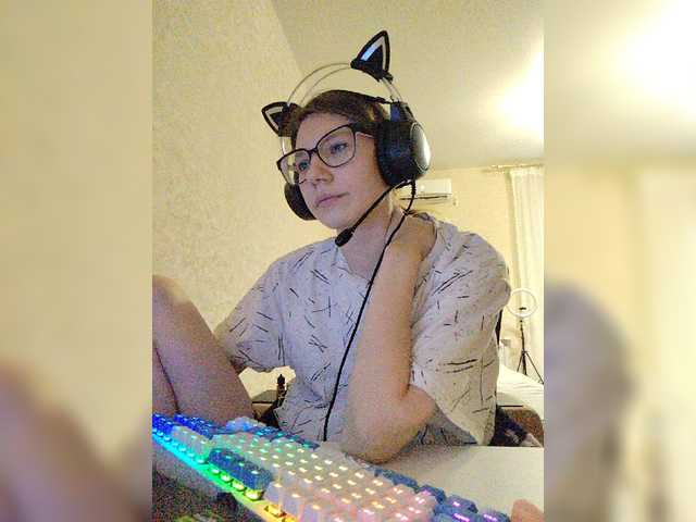 KittyMiracle live cam on BongaCams