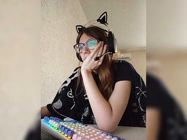 KittyMiracle Nude Live Sex Shows