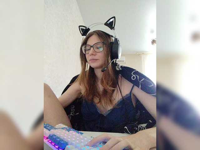 KittyMiracle live cam on BongaCams
