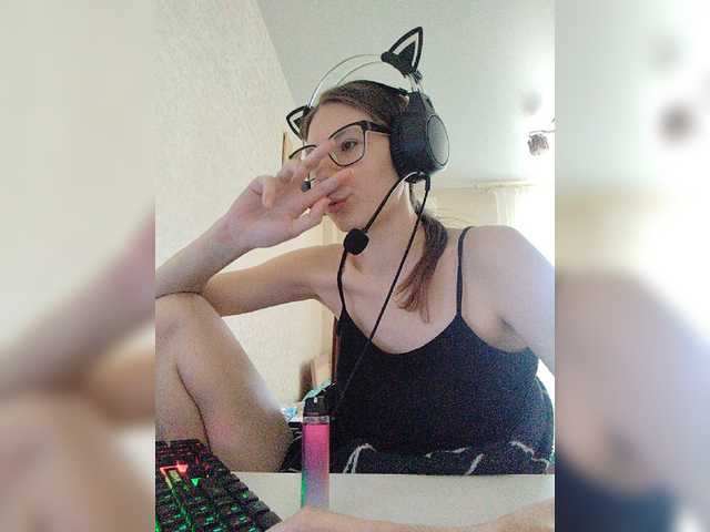 KittyMiracle live cam