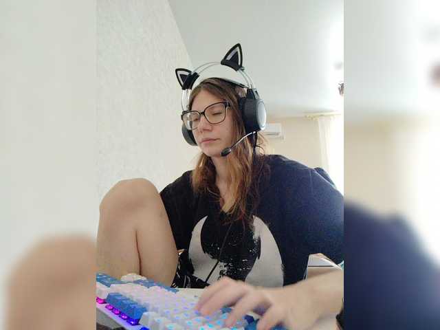 KittyMiracle live cam on BongaCams