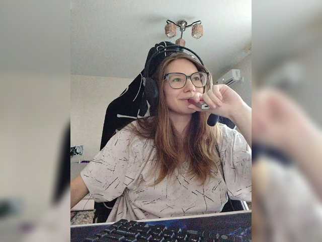 KittyMiracle live cam on BongaCams