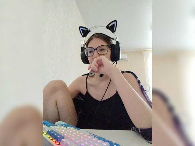 KittyMiracle live cam on BongaCams