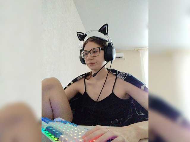 KittyMiracle live webcam show
