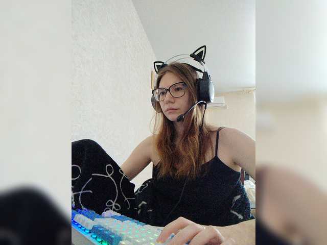 KittyMiracle live cam on BongaCams