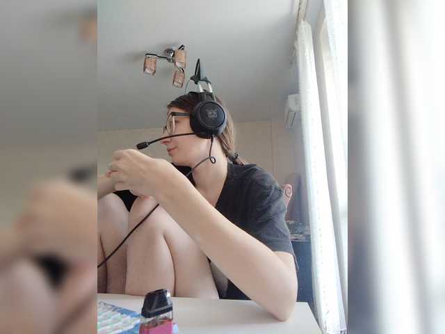 KittyMiracle live cam on BongaCams