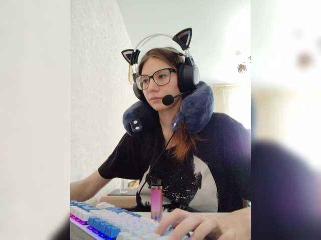 KittyMiracle live cam on BongaCams