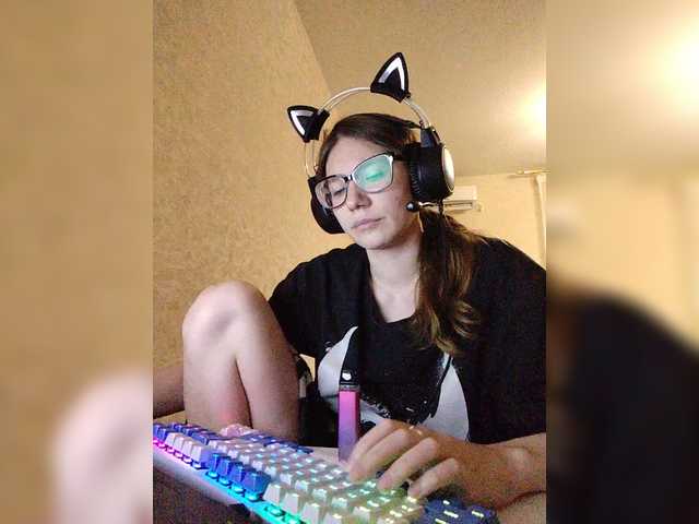 KittyMiracle live cam on BongaCams