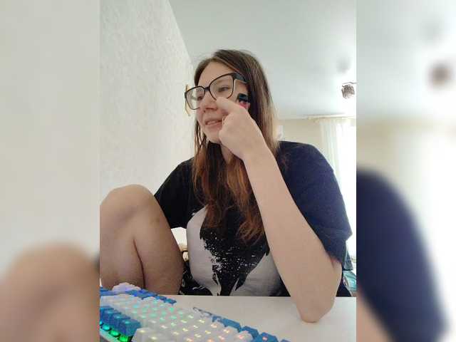 KittyMiracle live cam on BongaCams
