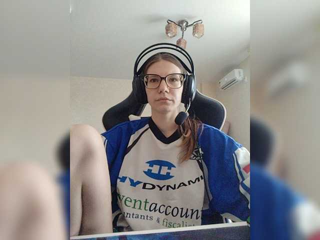 KittyMiracle live cam on BongaCams