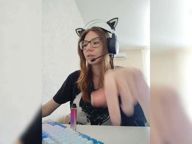 KittyMiracle live cam on UnifiedCams