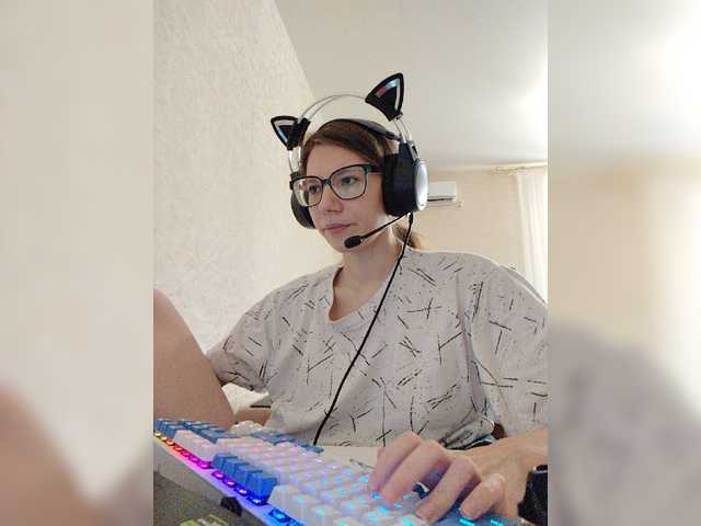 KittyMiracle live cam on BongaCams