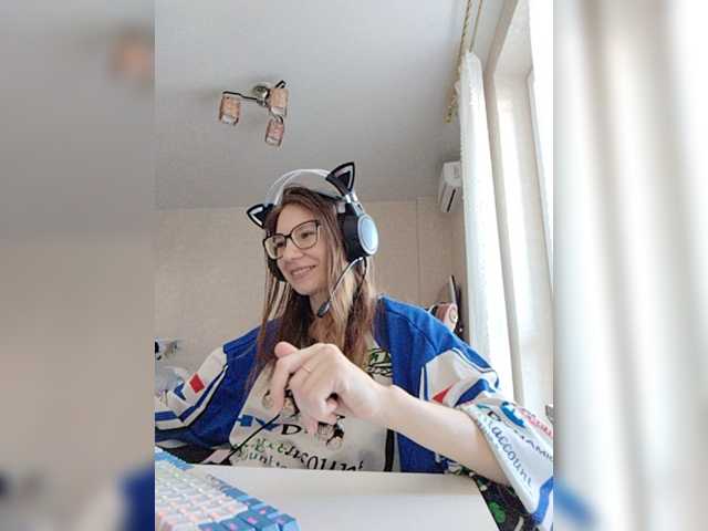 KittyMiracle live cam on BongaCams