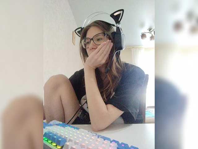 KittyMiracle live cam on BongaCams