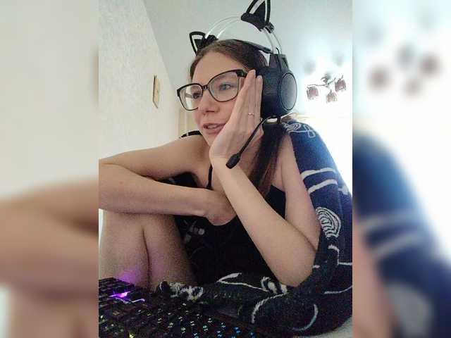 KittyMiracle live cam on BongaCams