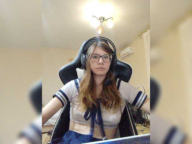 KittyMiracle live cam on BongaCams