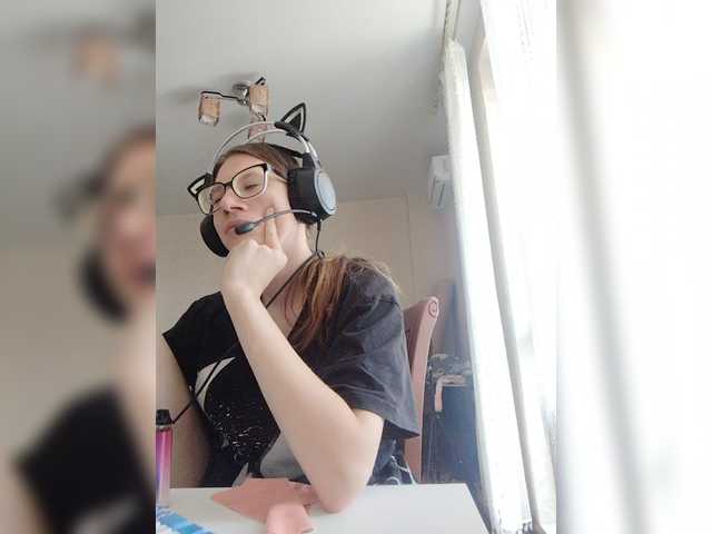 KittyMiracle live cam on BongaCams