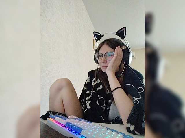 KittyMiracle live cam