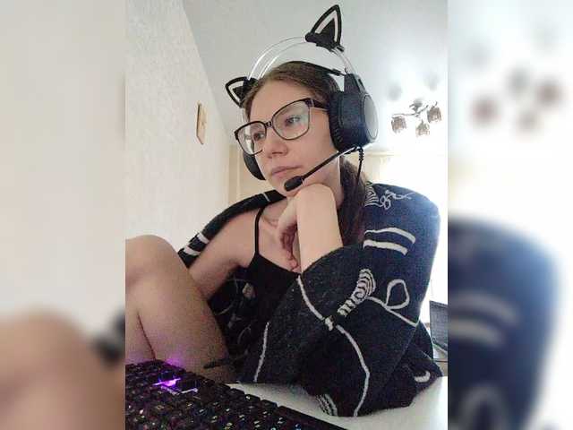 KittyMiracle live cam on BongaCams