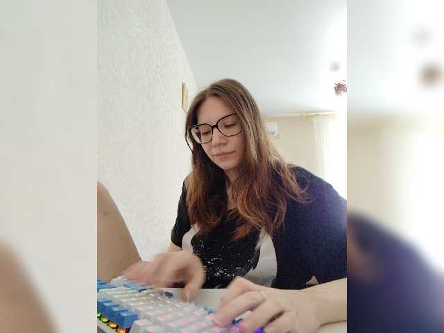 KittyMiracle live cam on BongaCams