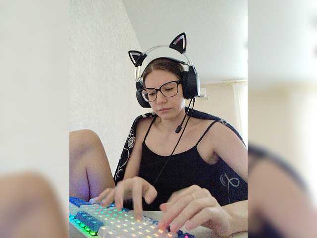 KittyMiracle live cam on BongaCams