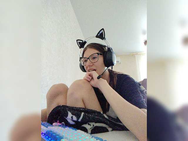 KittyMiracle live cam on BongaCams