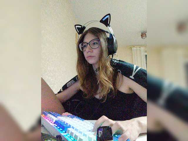 KittyMiracle live cam on BongaCams