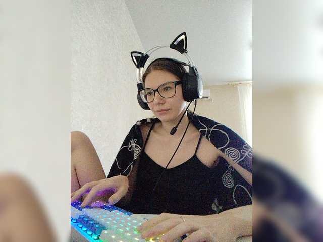 KittyMiracle live cam