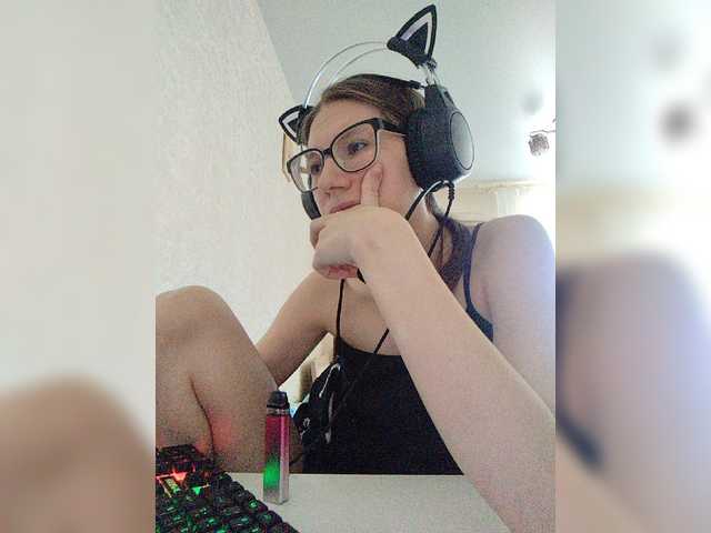 KittyMiracle live cam on BongaCams
