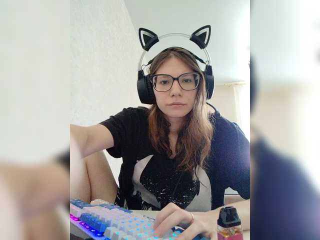 KittyMiracle live cam on BongaCams