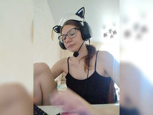 KittyMiracle live cam on BongaCams