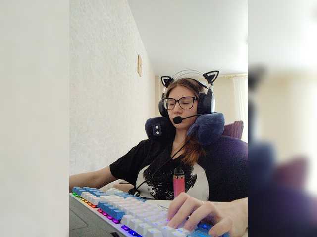KittyMiracle live cam on BongaCams