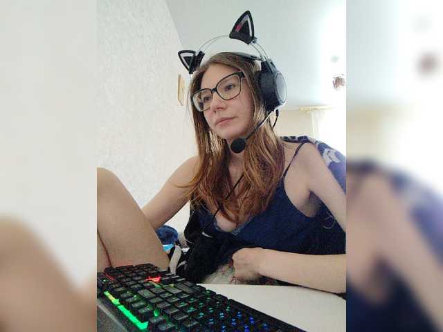 KittyMiracle live cam on BongaCams
