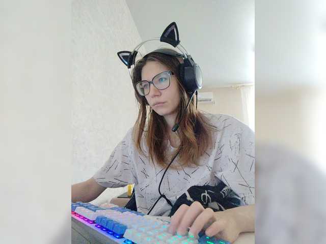 KittyMiracle live cam on BongaCams