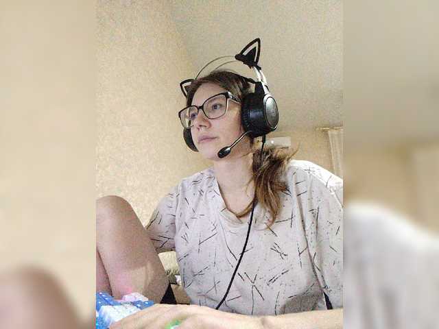 KittyMiracle live cam on BongaCams