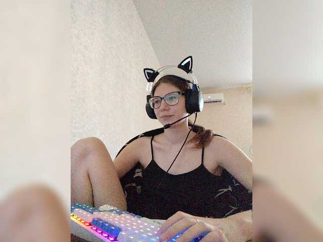 KittyMiracle live cam on BongaCams