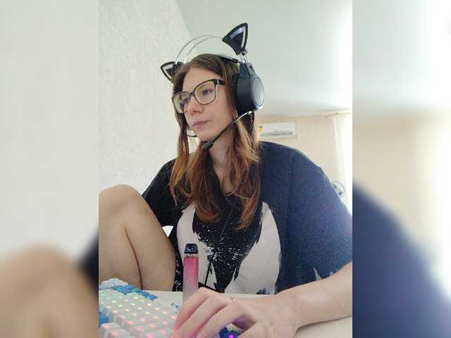 KittyMiracle live cam on BongaCams