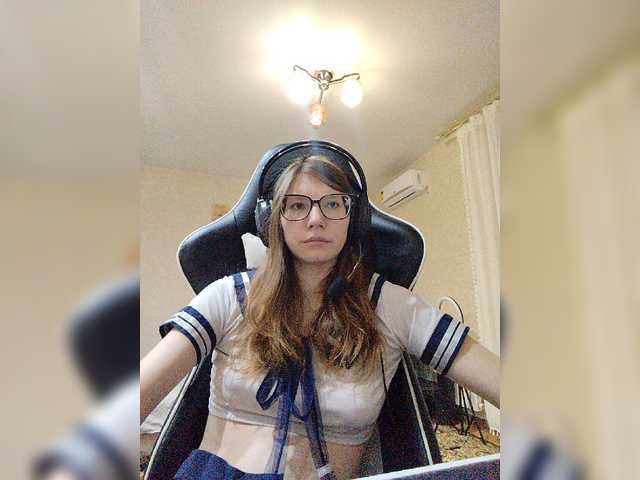 KittyMiracle live cam on BongaCams