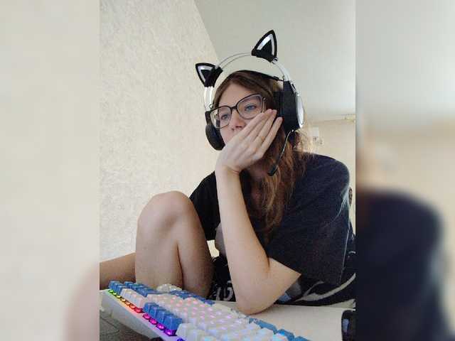 KittyMiracle live cam on BongaCams