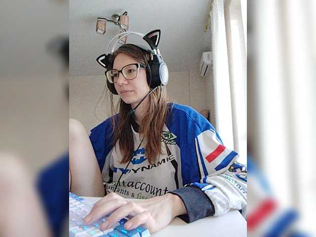 KittyMiracle live cam on BongaCams
