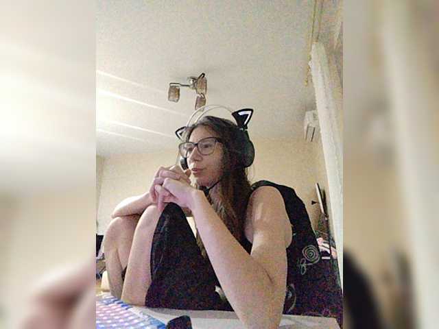 KittyMiracle live cam on BongaCams