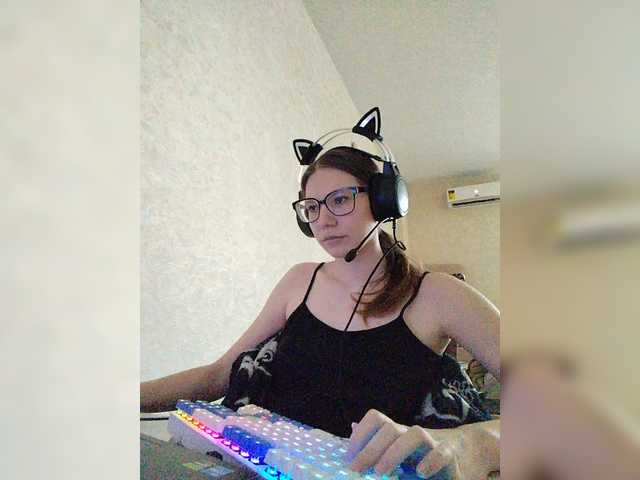 KittyMiracle live cam on BongaCams